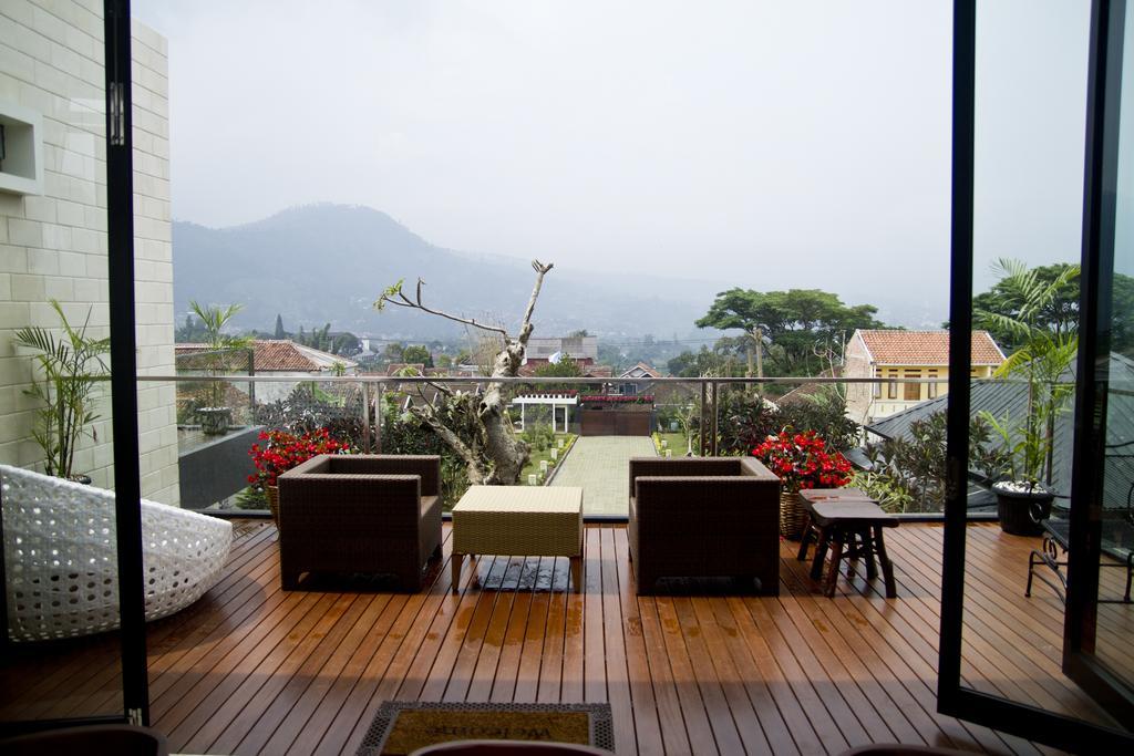D Green Villa Lembang Habitación foto